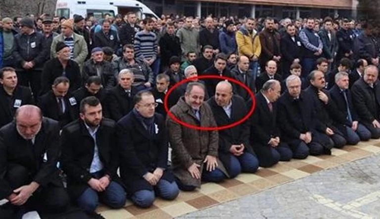 Σάλος με βουλευτή του AKP! Έκλαιγε… από τα γέλια σε κηδεία λοχία που σκοτώθηκε στο Αφρίν